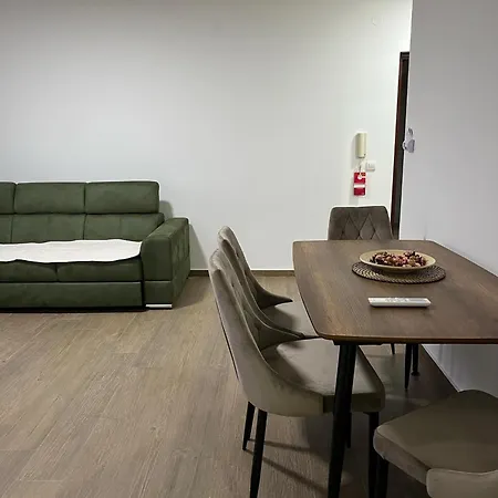 Mimura Stan * Belgrado